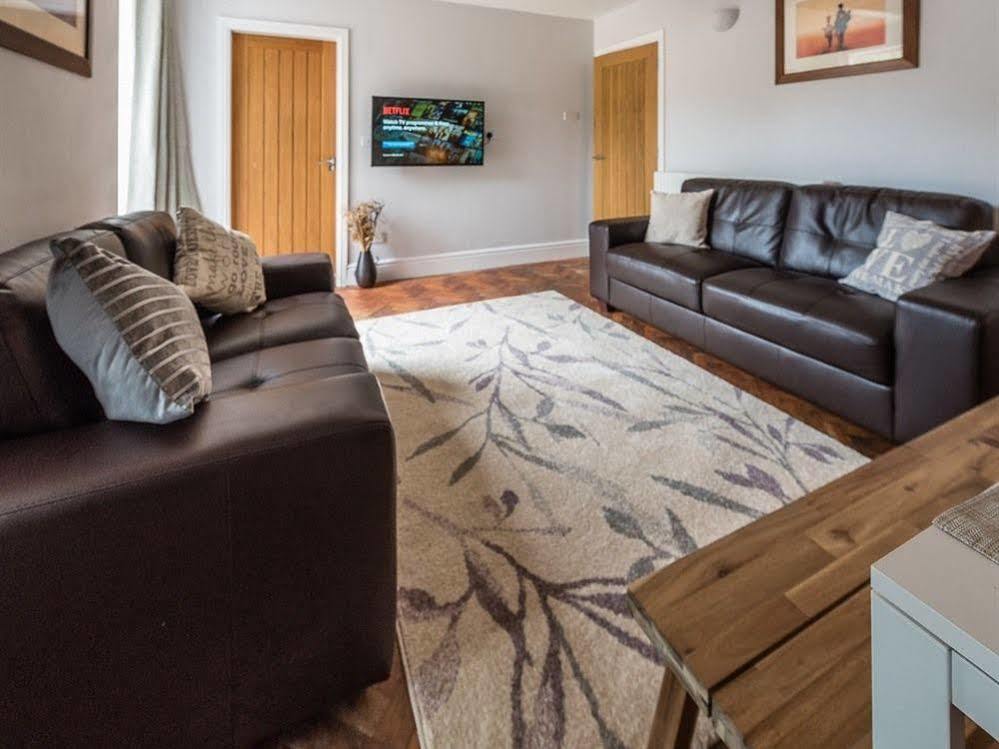 Newlyn House Appartement Christleton Buitenkant foto